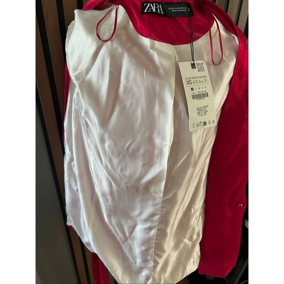 Zara red blazer shinny stylish with small shoulder padding work attire office we - Picture 7 of 7